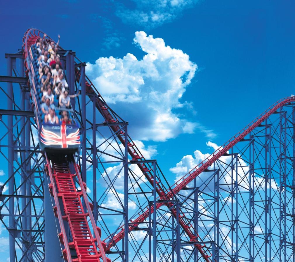 Boulevard Hotel Blackpool Extérieur photo The UK's first roller coaster, The Great Stinger