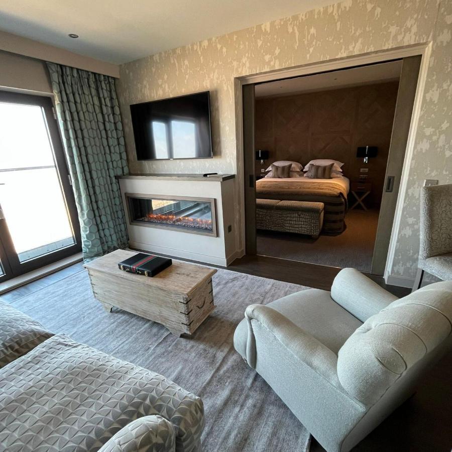 Boulevard Hotel Blackpool Extérieur photo A suite at the hotel