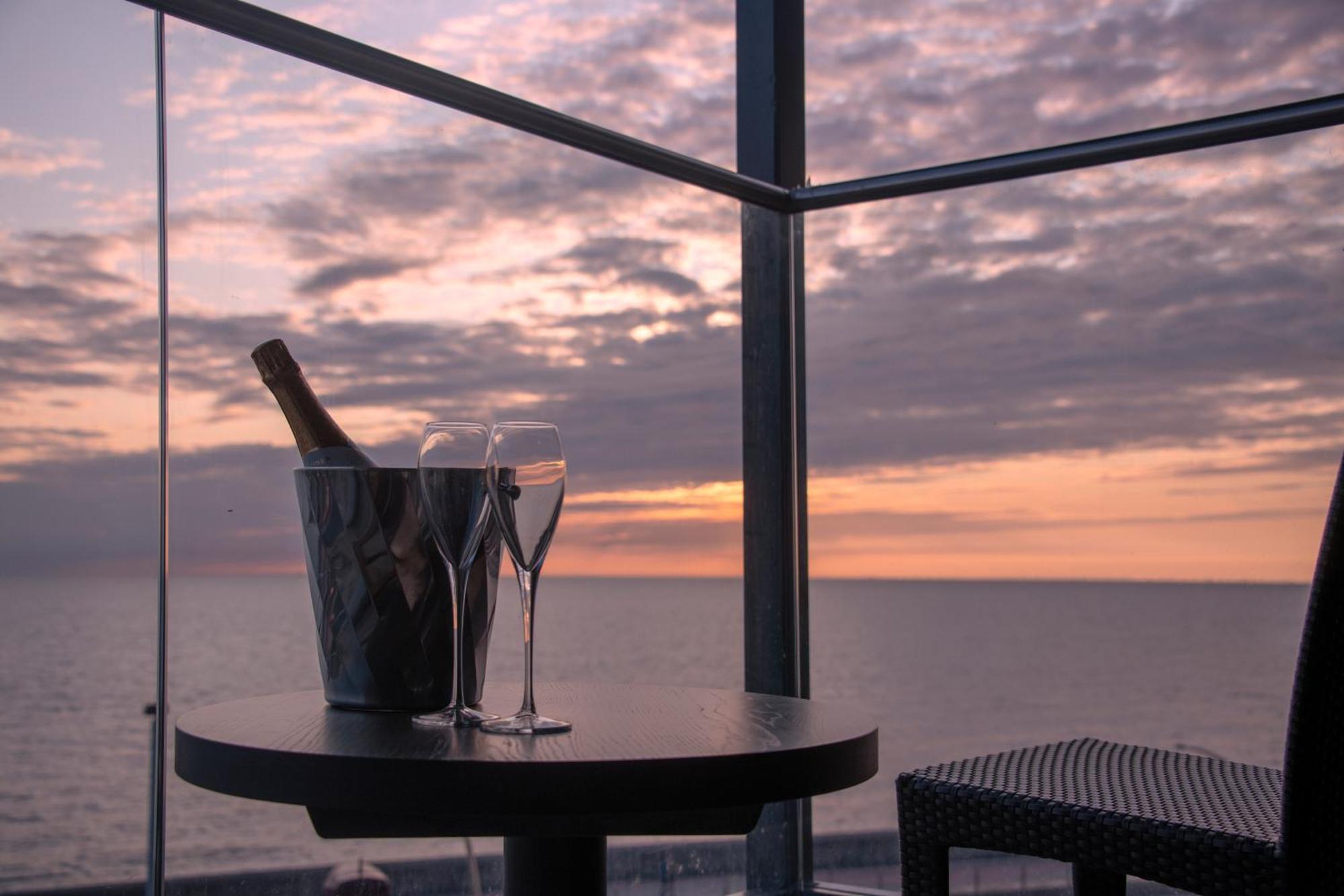Boulevard Hotel Blackpool Extérieur photo Sunset at the Cape of Good Hope